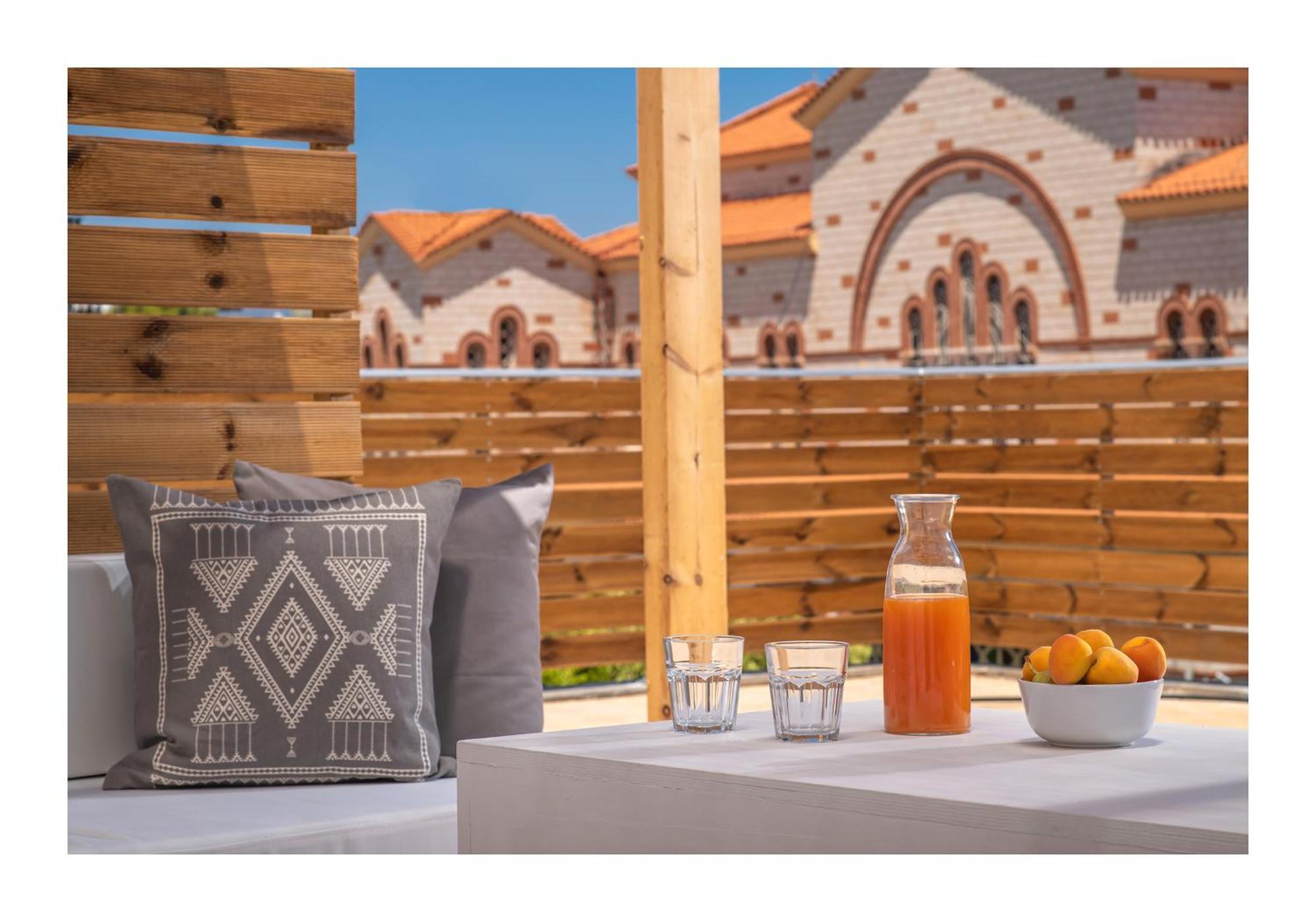 Baulus Yard Apartment Heraklion  Bagian luar foto