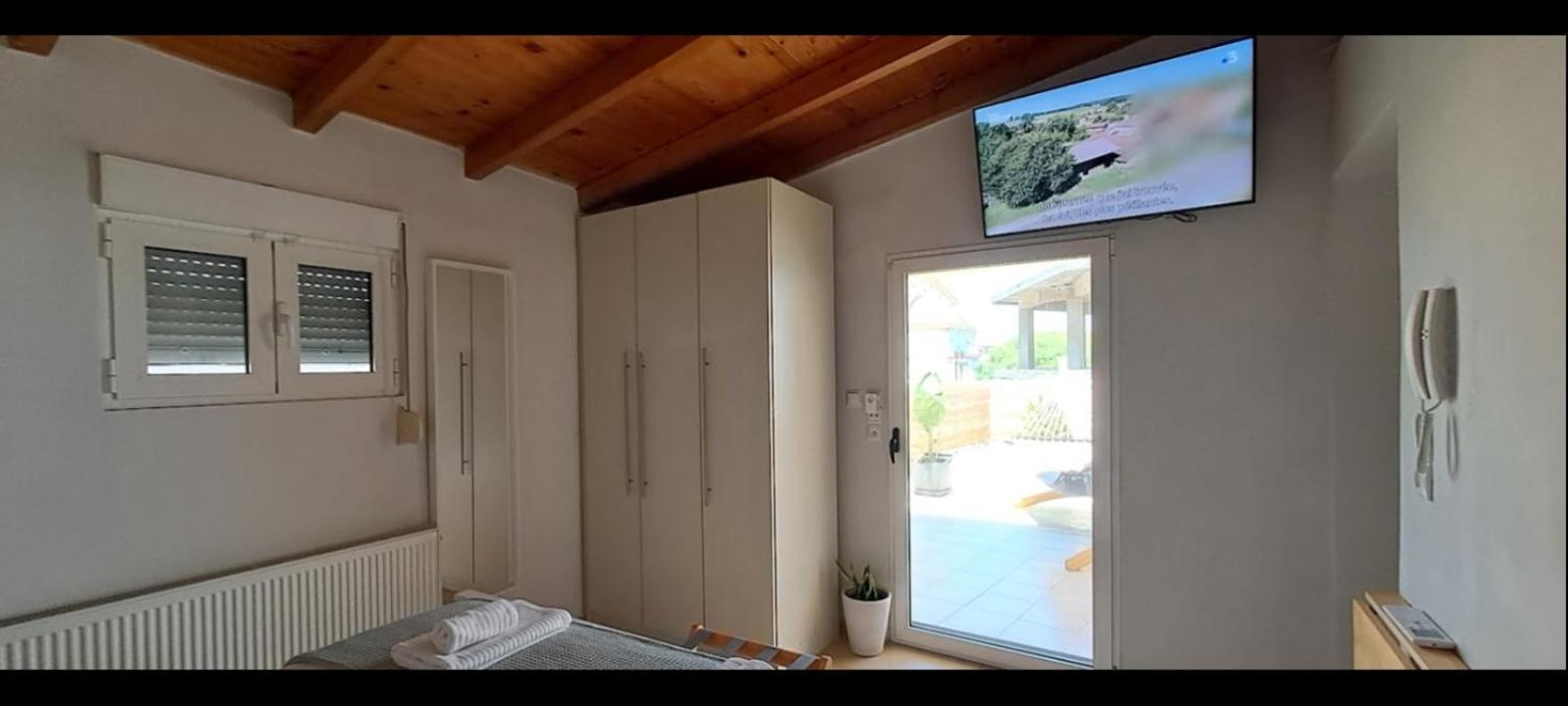 Baulus Yard Apartment Heraklion  Bagian luar foto